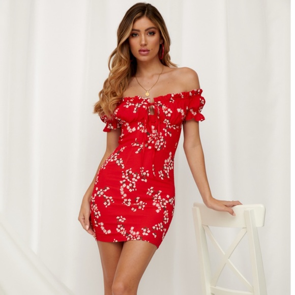 Hello Molly Dresses & Skirts - NWT Hello Molly red floral dress